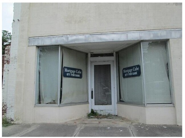 Plus de détails pour 104 E Railroad St, Robersonville, NC - Commerce de détail à vendre