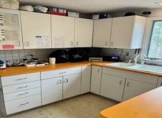 5 Sharon Ave, Norfolk, MA for sale - Interior Photo - Image 3 of 5