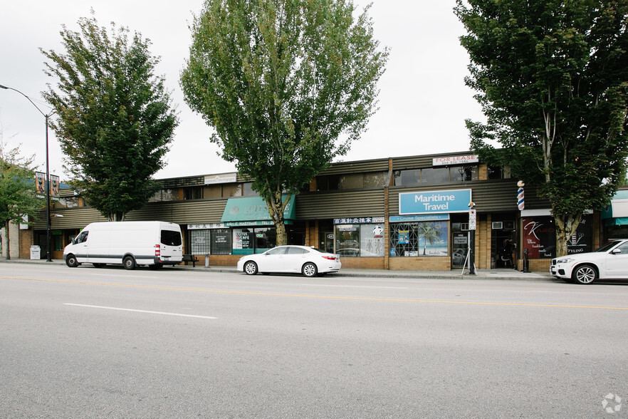 4411-4427 Hastings St, Burnaby, BC for sale - Primary Photo - Image 1 of 1