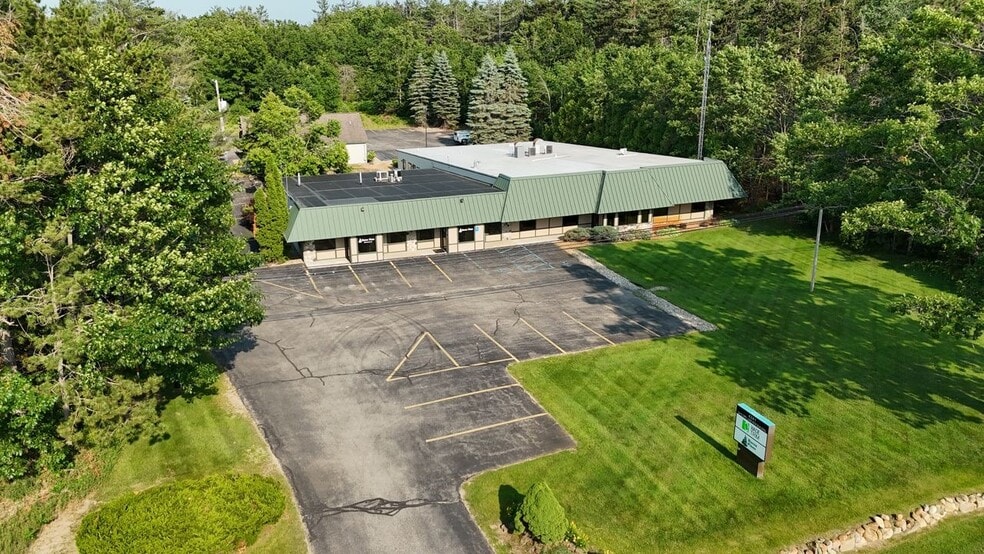 4241 S Old US 27, Gaylord, MI for sale - Primary Photo - Image 1 of 5