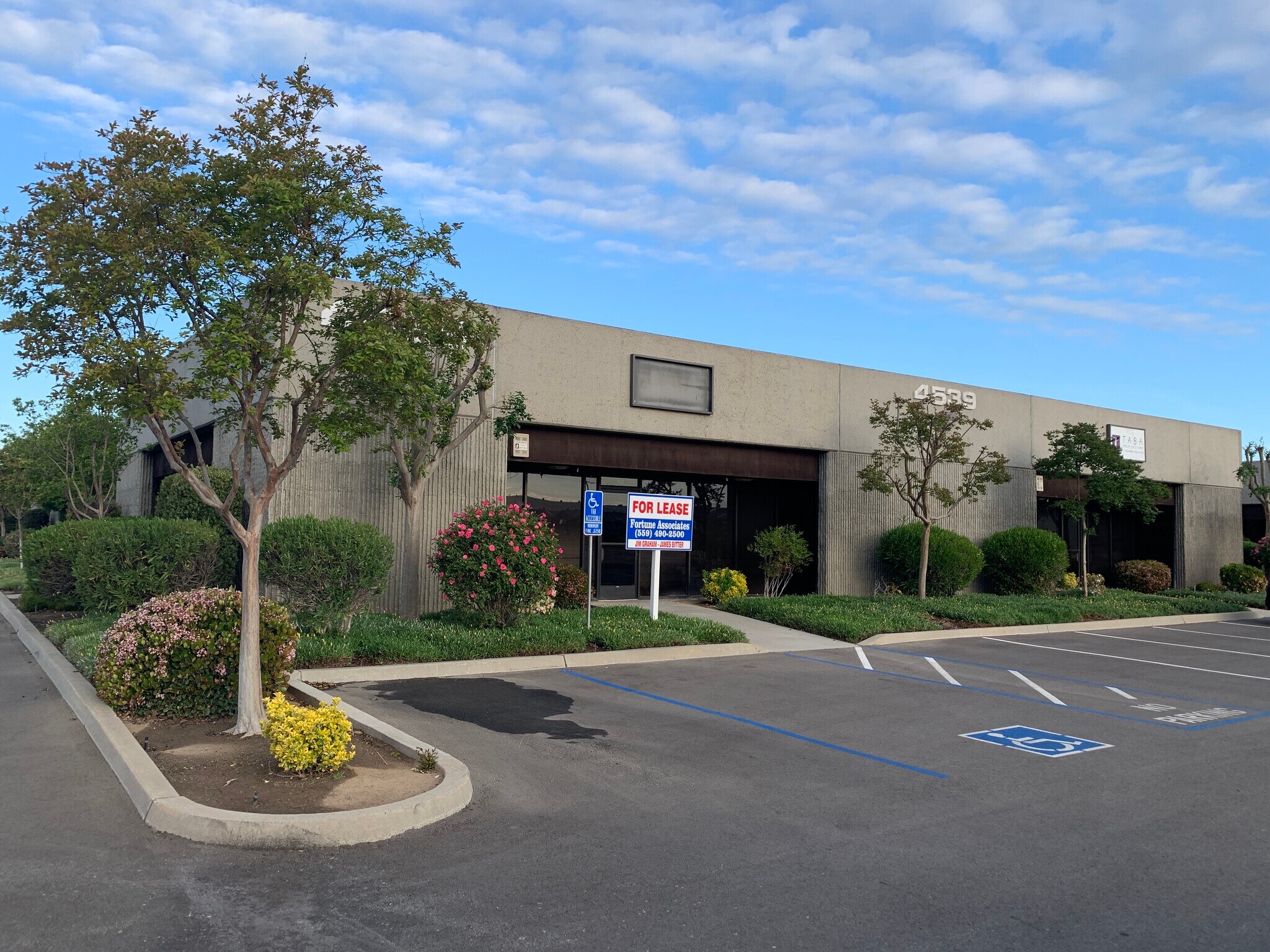 4539 N Brawley Ave, Fresno, CA for lease Building Photo- Image 1 of 3