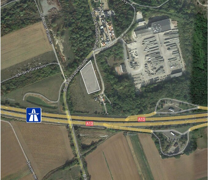 Flex in Épône for sale - Aerial - Image 2 of 3