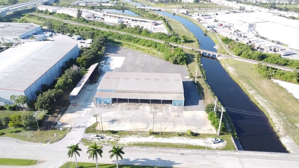 3450 Dr Martin Luther King Jr Blvd, West Palm Beach, FL for lease - Building Photo - Image 3 of 10