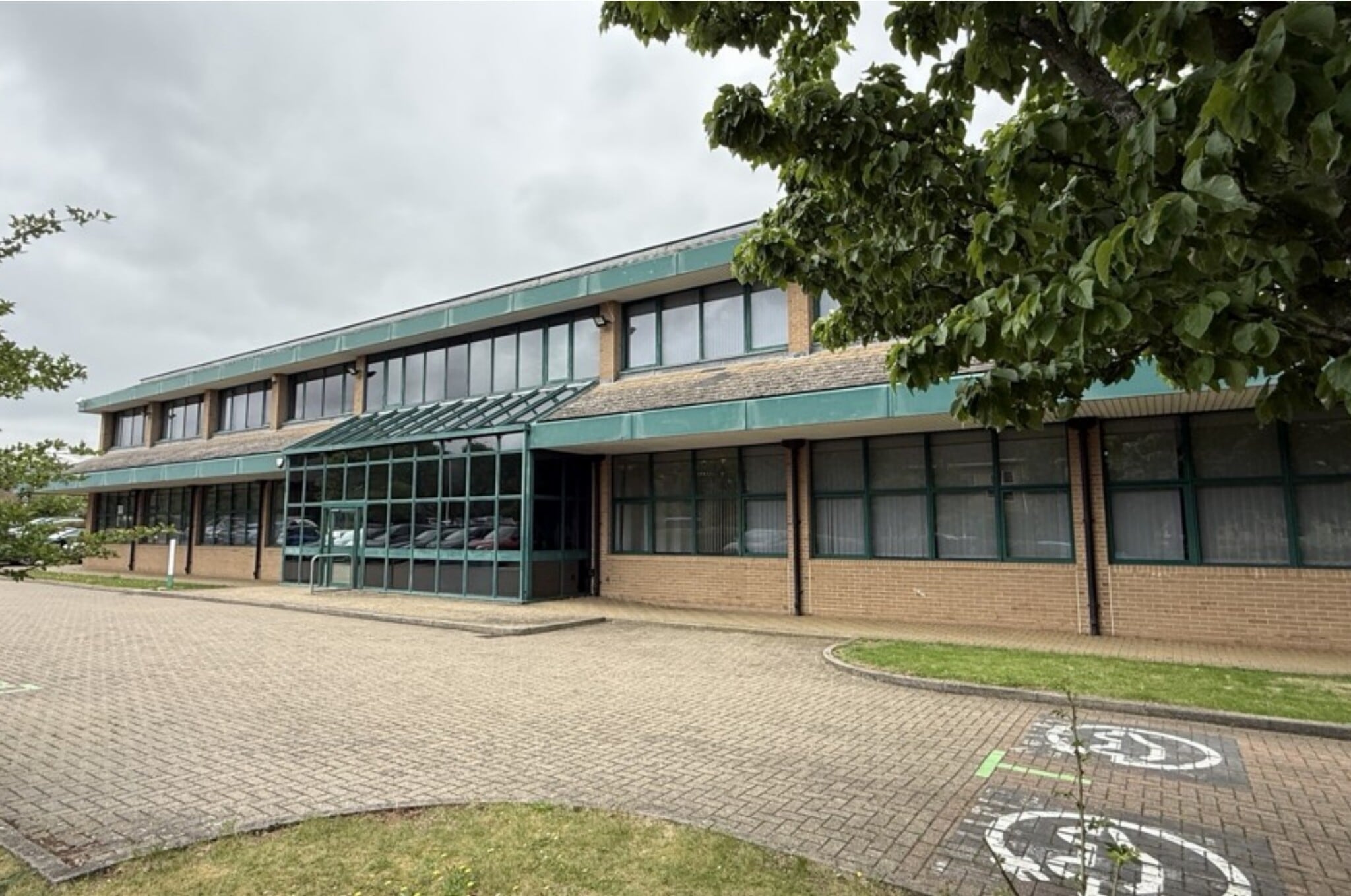 Rutherford Clos, Stevenage for lease Building Photo- Image 1 of 3