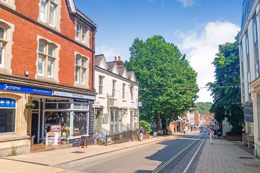 80-81 High St, Winchester for sale - Building Photo - Image 2 of 3