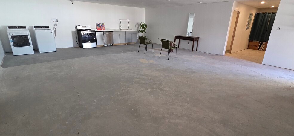 1640 N White Sands Blvd, Alamogordo, NM à louer - Photo du bâtiment - Image 3 de 11