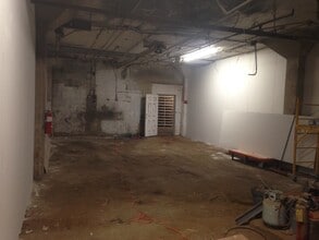 2106 S Kedzie Ave, Chicago, IL for lease Interior Photo- Image 2 of 3