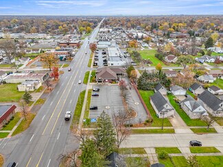 Plus de détails pour 27621 Warren Rd, Garden City, MI - Bureau/Commerce de détail à louer