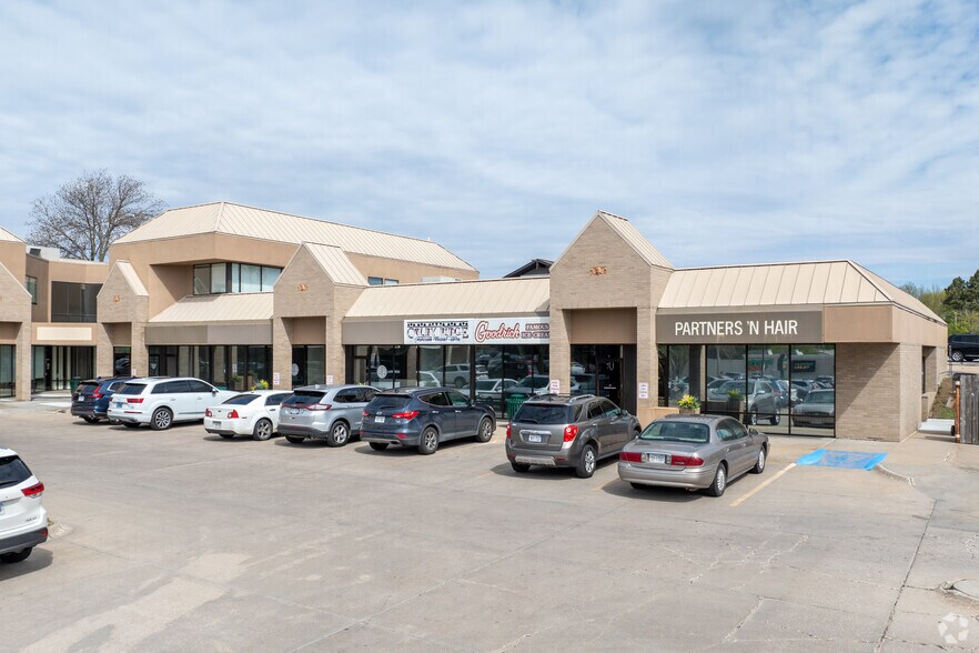 6940 Van Dorn St, Lincoln, NE for lease - Primary Photo - Image 1 of 14