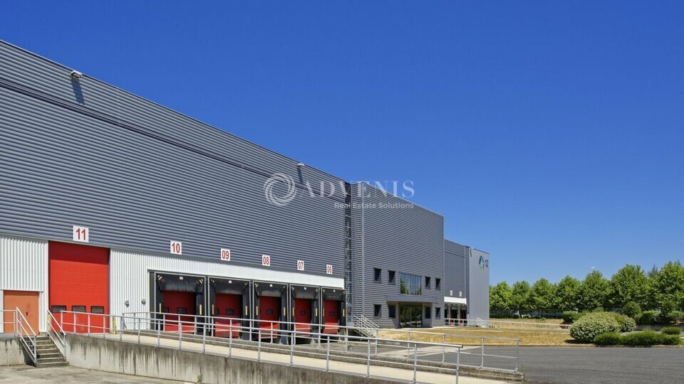 Industrial in Mitry-Mory for lease - Building Photo - Image 1 of 9