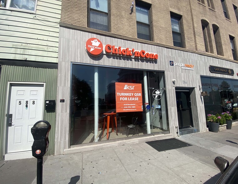 586 Newark Ave, Jersey City, NJ for lease - Building Photo - Image 1 of 14