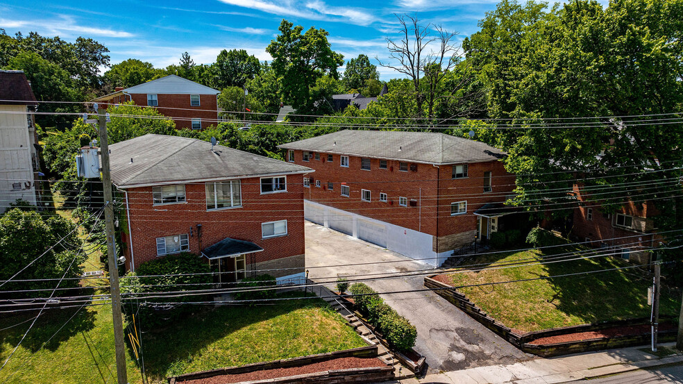 5276-5282 Montgomery Rd, Cincinnati, OH à vendre - Photo du bâtiment - Image 1 de 13