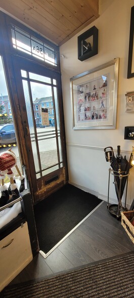 36-36A Market Pl, Wantage for lease - Building Photo - Image 2 of 9