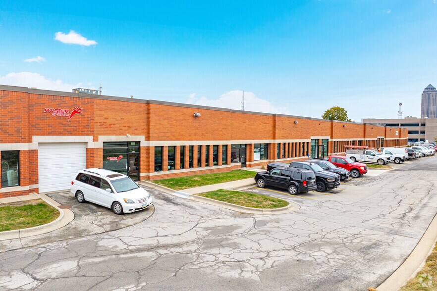 600 SW 7th St, Des Moines, IA à vendre - Photo principale - Image 1 de 14