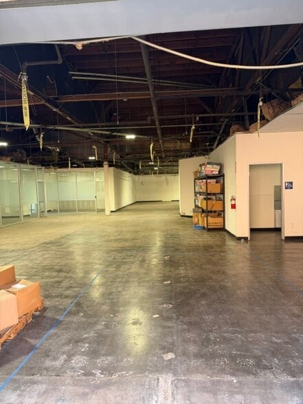 5330-5340 Harbor St, Commerce, CA for lease - Building Photo - Image 3 of 13