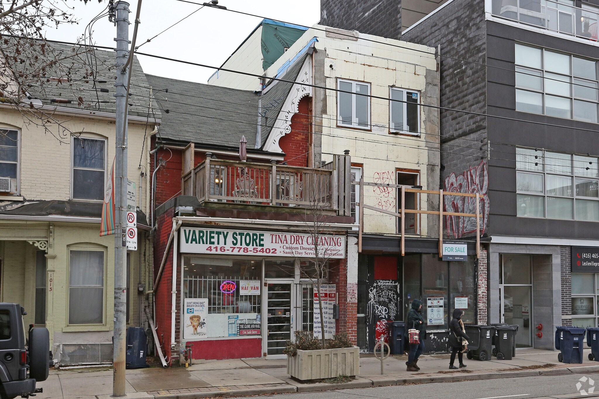 1011 Queen St, Toronto, ON à vendre Photo principale- Image 1 de 1