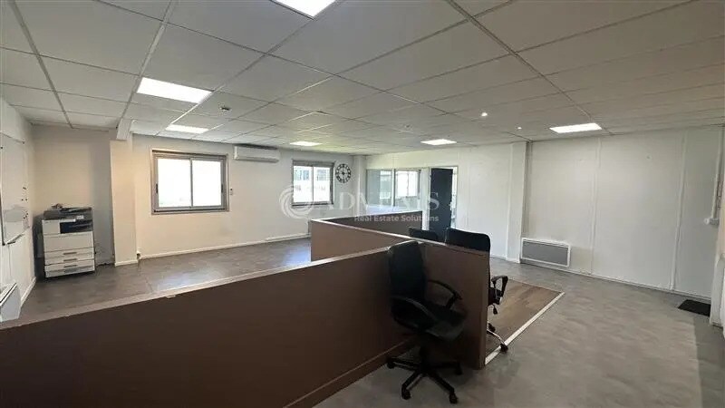 Office in Neuilly-Plaisance for lease - Primary Photo - Image 2 of 8