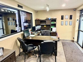5416 S 108th St, Hales Corners, WI for lease Interior Photo- Image 2 of 2