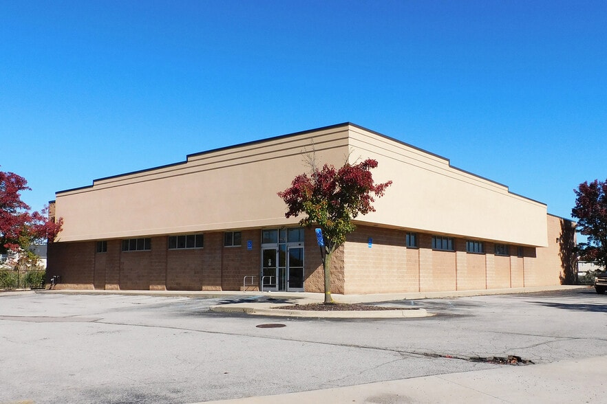 22981 Hall Rd, Woodhaven, MI for sale - Primary Photo - Image 1 of 24