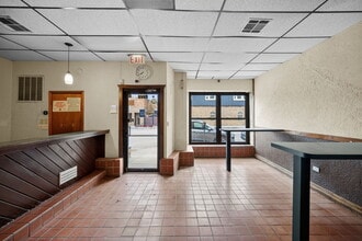 4369 N Elston Ave, Chicago, IL à louer Photo intérieure- Image 1 de 19