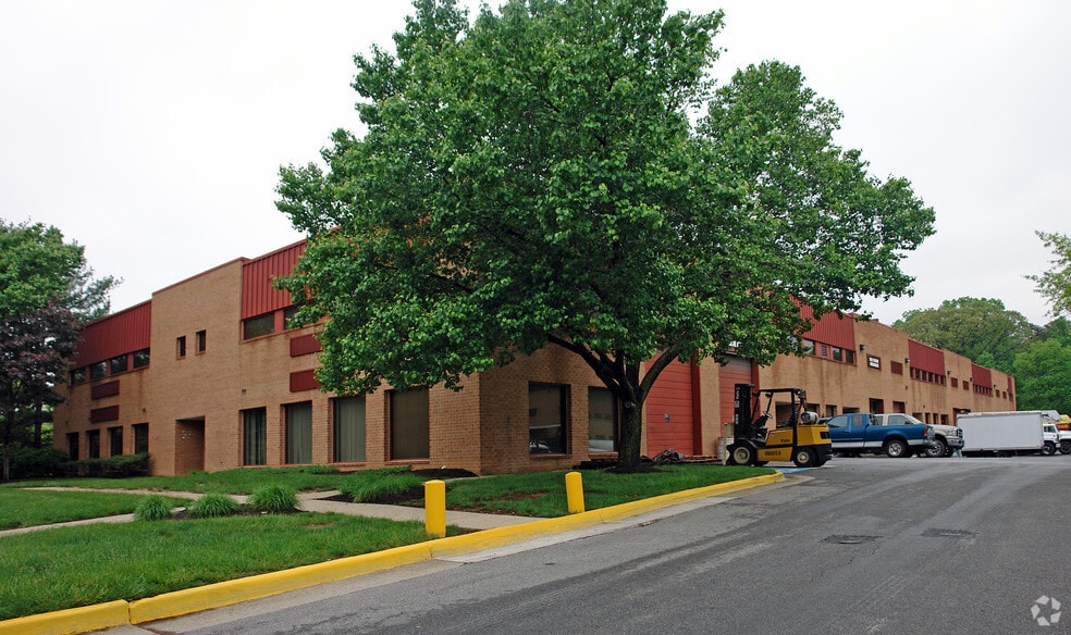 7666 Fullerton Rd, Springfield, VA for lease - Building Photo - Image 1 of 15