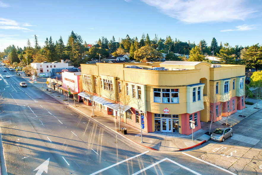 200 S Main St, Sebastopol, CA à vendre - Photo du bâtiment - Image 1 de 1