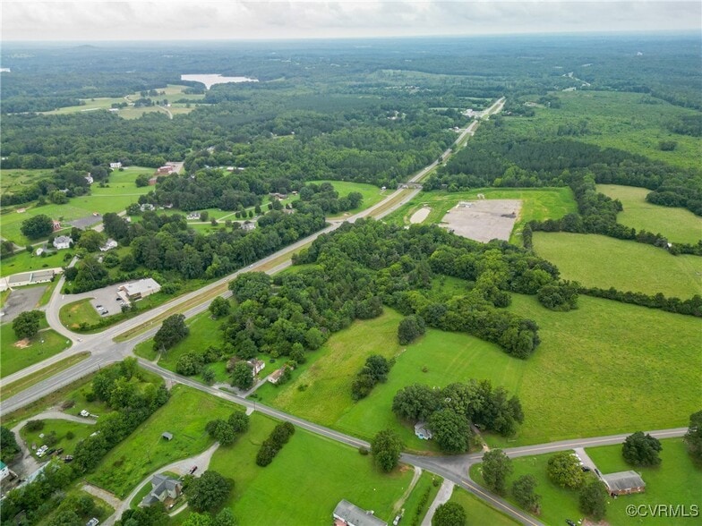 23935 Prince Edward Hwy, Rice, VA à vendre - Photo du bâtiment - Image 3 de 5