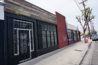 5128 Santa Monica Blvd, Los Angeles, CA à louer Photo intérieure- Image 1 de 4