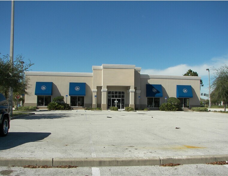 8314 Citrus Park Dr, Tampa, FL à louer - Photo du bâtiment - Image 2 de 4