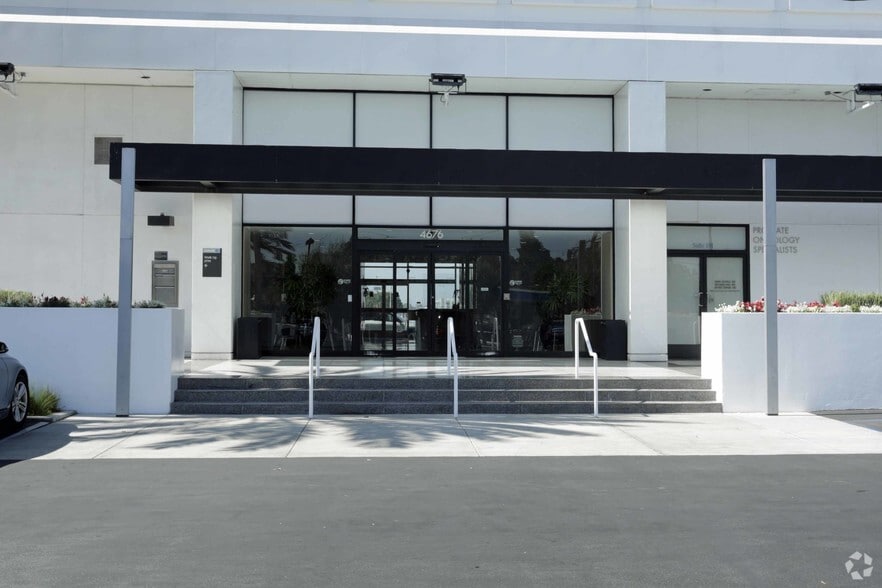 4676 Admiralty Way, Marina del Rey, CA for lease - Building Photo - Image 3 of 11