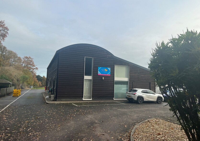 Crawley Hl, West Wellow à louer - Photo du bâtiment - Image 3 de 3