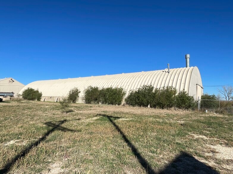 103 E 1st St, Idalou, TX à louer - Photo du bâtiment - Image 2 de 13