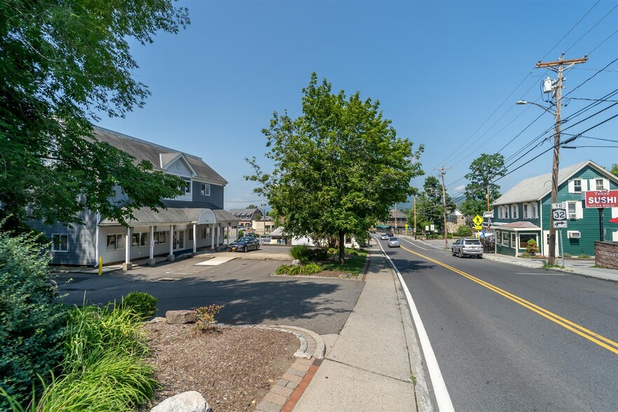 108 Main St, New Paltz, NY à vendre - Photo du bâtiment - Image 1 de 1