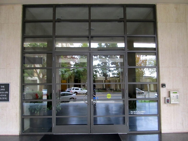 2855 Telegraph Ave, Berkeley, CA à louer - Photo du bâtiment - Image 3 de 5