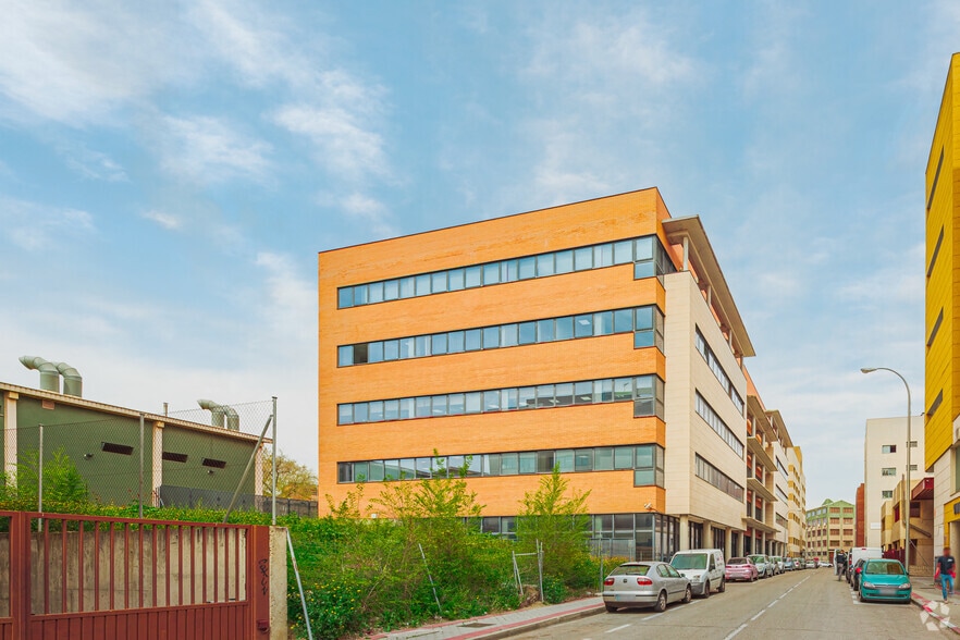 Calle Haya, 4, Madrid, Madrid for lease - Primary Photo - Image 1 of 3