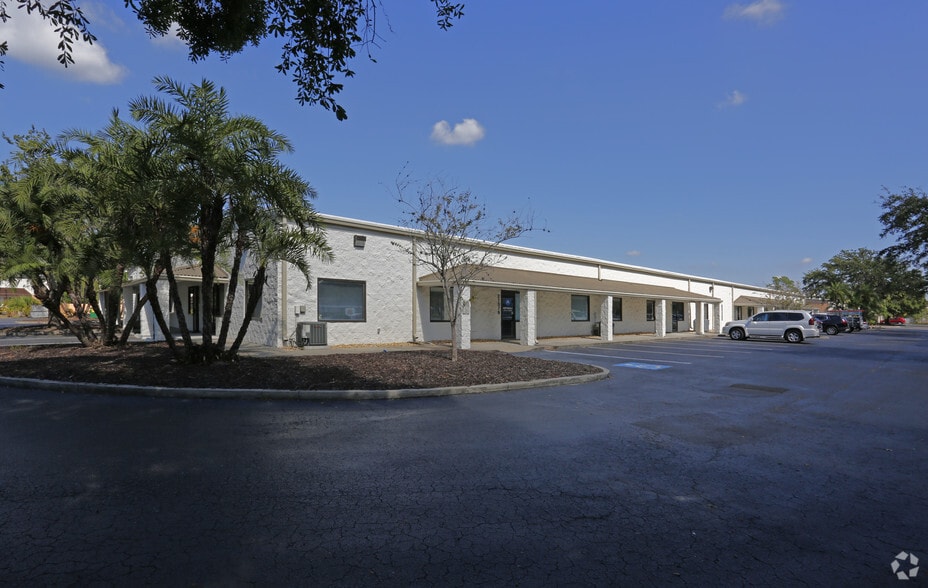 2107-2129 E 63rd Ave, Bradenton, FL for lease - Building Photo - Image 1 of 11