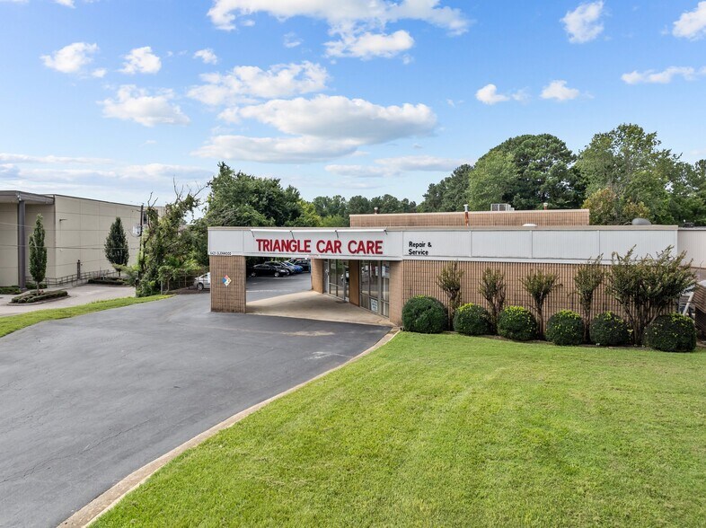 6425 Glenwood Ave, Raleigh, NC à vendre - Photo du bâtiment - Image 3 de 23