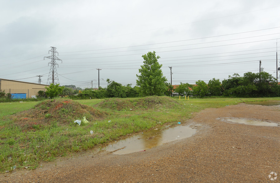 2505 W Pioneer Pky, Pantego, TX for lease - Primary Photo - Image 1 of 7