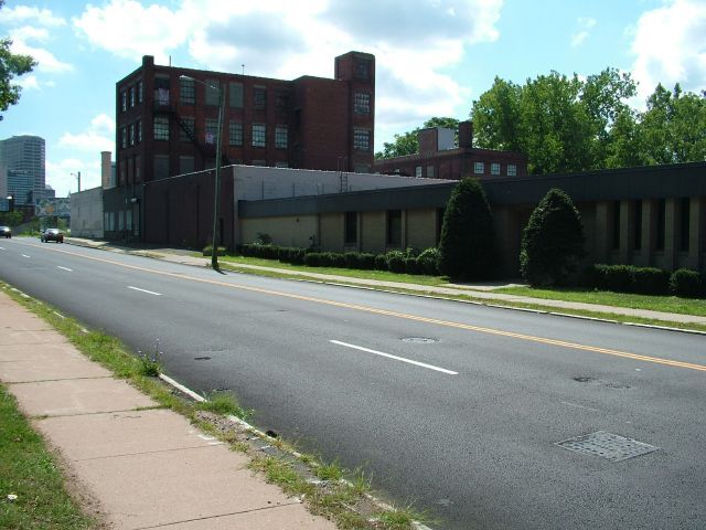 35-55 Edwards St, Hartford, CT à louer - Photo du bâtiment - Image 2 de 3