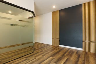 7630 Dowdell Rd, Spring, TX for lease Interior Photo- Image 2 of 26