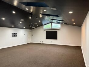 1865 Old Hudson Rd, Saint Paul, MN à louer Photo intérieure- Image 2 de 5