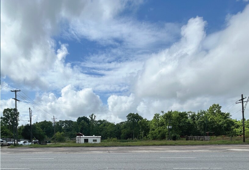 123 Milam St, Liberty, TX à louer - Photo du bâtiment - Image 2 de 2