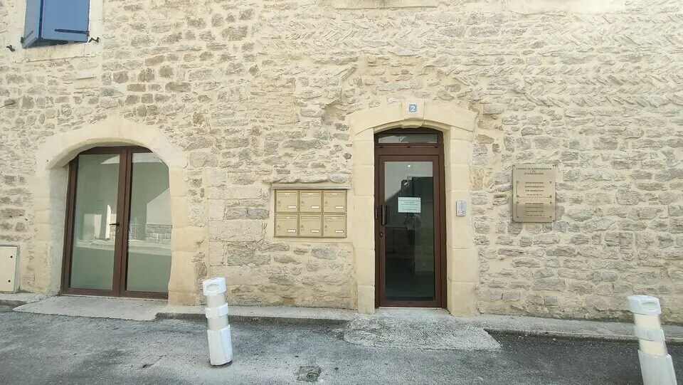 Bureau dans Bagnols-sur-Cèze à louer - Photo du bâtiment - Image 2 de 6