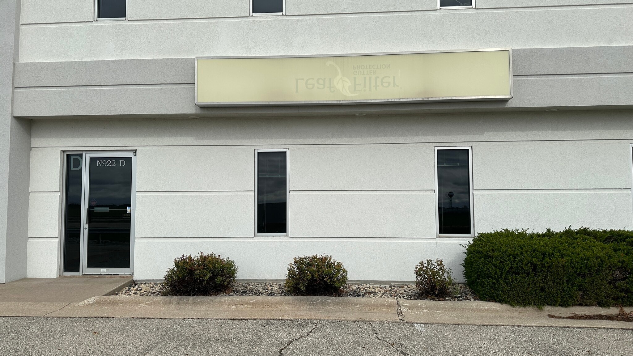 N922 & N926 Tower View Dr, Greenville, WI for lease Building Photo- Image 1 of 2