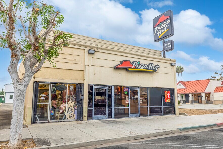 12203 Hawthorne Blvd, Hawthorne, CA à vendre - Photo du bâtiment - Image 2 de 39