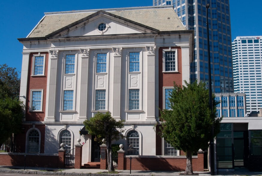 Morgan & Pierce portfolio of 2 properties for sale on LoopNet.ca - Building Photo - Image 3 of 11