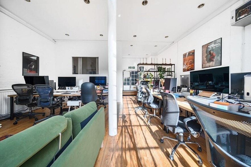 25-27 Hackney Rd, London for lease - Building Photo - Image 1 of 23