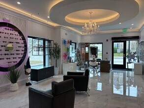 66 Main St, Hopkinton, MA à louer Photo intérieure- Image 2 de 4