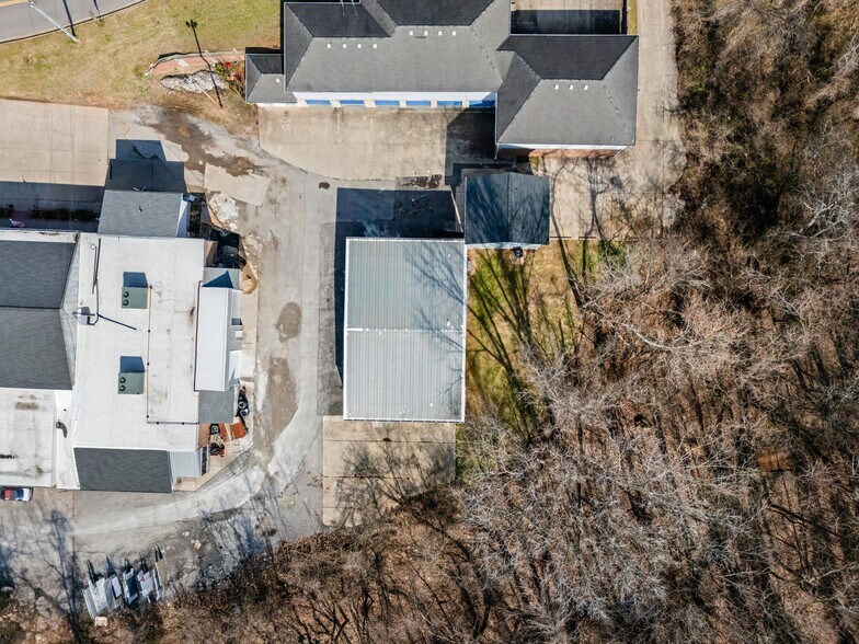 22 S Barker St, Clarksville, TN à vendre - Photo du bâtiment - Image 2 de 15