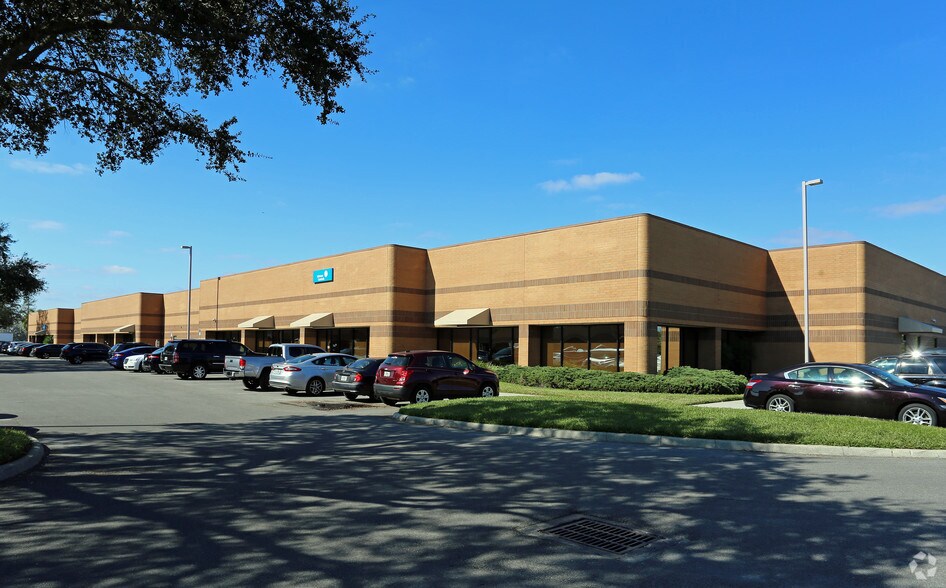 10500 University Center Dr, Tampa, FL à vendre - Photo principale - Image 1 de 2